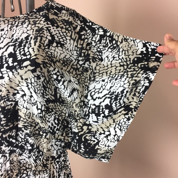 Cynthia Rowley printed butterfly sleeve peplum - Picture 2 of 5